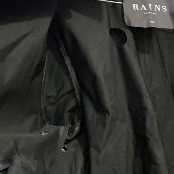 Women Rains Coat - Picture 6 of 10